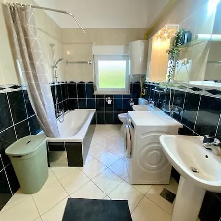 Two Bedroom Floor With Balcony * Pula